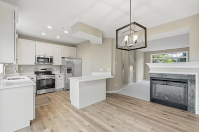 8816 Brunell Way unit 404, Inver Grove Heights, MN 55076 - photo 4