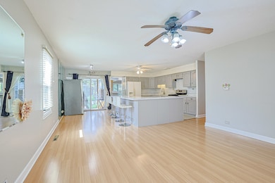 342 Cherry Ln, Glenview, IL 60025 - photo 2