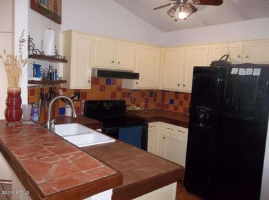 3143 E Michigan Ave - Kitchen