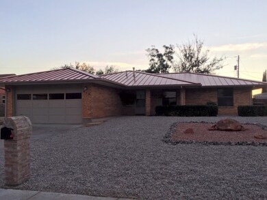 213 Shadow Mountain Dr, Alamogordo, NM 88310 - photo 2