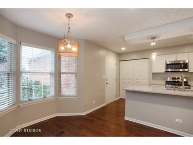 105 Hampton Blvd unit 105, Lake Bluff, IL 60044 - photo 6