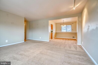 8911 Robin Place, Laurel, MD 20708 - photo 5