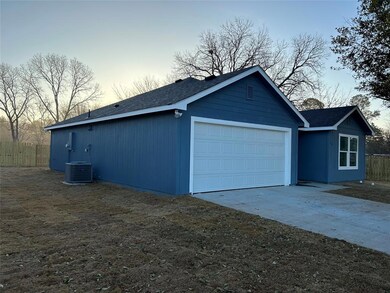 522 Walker St, Bonham, TX 75418 - photo 3