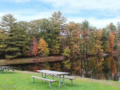 609 Wren Ct, Blooming Grove Township, PA 18428 - photo 6