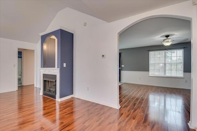 20220629122351895011000000-o