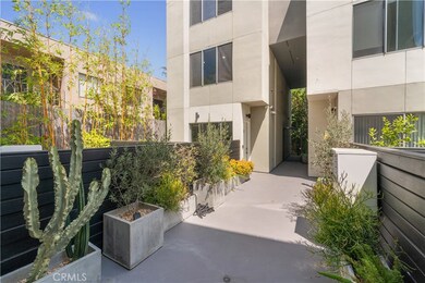 1040 N Curson Ave unit 3, West Hollywood, CA 90046 - photo 3