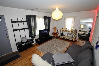 169 Stevens Living Room4