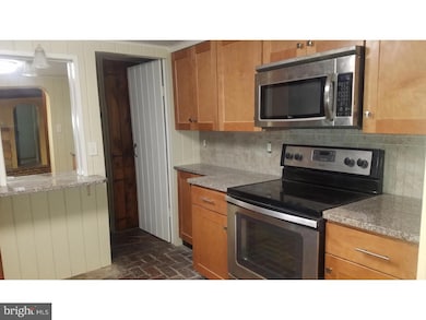 1371 Old Airport Rd unit FRONT, Douglassville, PA 19518 - photo 6