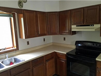 155 Dorr Dr unit 21, Rutland, VT 05701 - photo 4