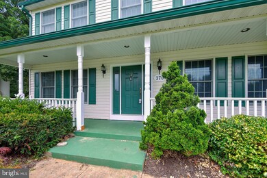 370 Bridgestone Dr, Sykesville, MD 21784 - photo 2