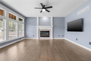 1313 SW Pebble Ln, Lees Summit, MO 64082 - photo 4