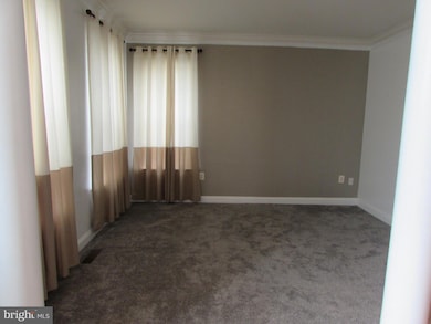 8708 Dorian Ln, Clinton, MD 20735 - photo 6