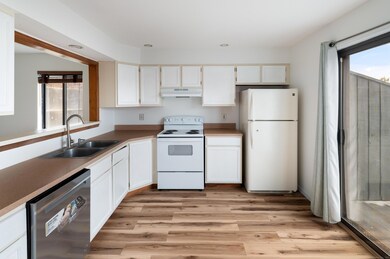 8 Driftway Rd unit C1, Danbury, CT 06811 - photo 5