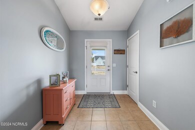 4-web-or-mls-564 Catamaran Dr - 4
