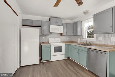 8 E Manor Ave, Enola, PA 17025 - photo 6