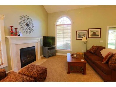 733 Royal Cir, Howard, OH 43028 - photo 6