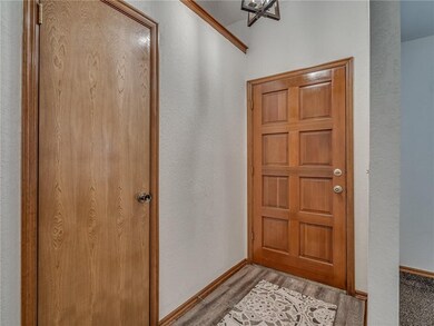 2625 Amy Ct, Moore, OK 73160 - photo 5