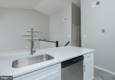 12918C Grays Pointe Rd unit C, Fairfax, VA 22033 - photo 7