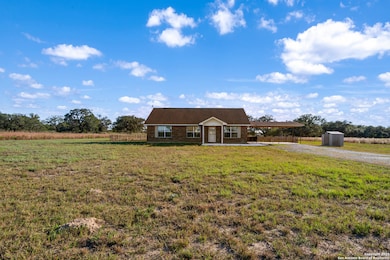 118 Stallion Trail, Natalia, TX 78059 - photo 3