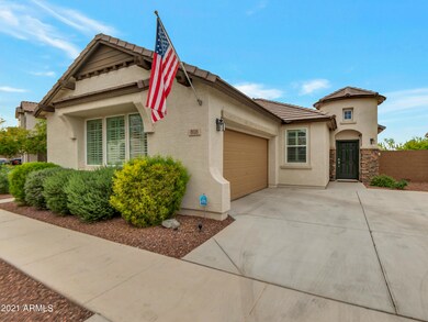 808 E Constance Way