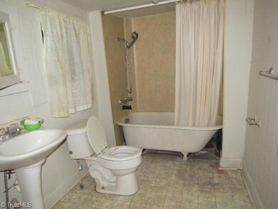 161 Ridge St, Reidsville, NC 27320 - photo 6