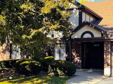 8216 Mulberry Ct unit 8B, Palos Hills, IL 60465 - photo 2