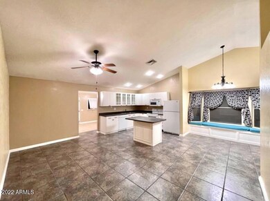 1014-e-ingram-st-mesa-3bd-2-bath-enclose