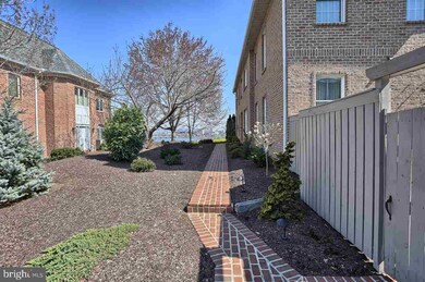 511 Bridgeview Dr, Lemoyne, PA 17043 - photo 7