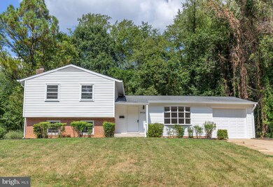 8928 Braeburn Dr, Annandale, VA 22003 - photo 2