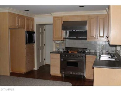 529 Edgewood Rd, Asheboro, NC 27205 - photo 4