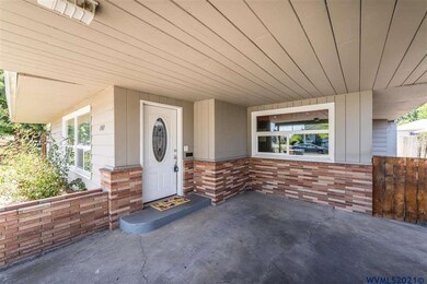 1141 12th Ave SW, Albany, OR 97321 - photo 3