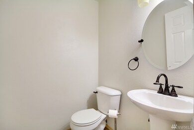 16640 Rainier View Dr SE, Yelm, WA 98597 - photo 5