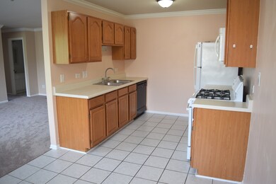 652 Mallard Ct unit D2, Bartlett, IL 60103 - photo 3