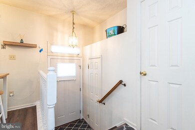 2110 Commissary Cir, Odenton, MD 21113 - photo 3