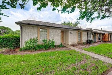 3738 Laura Leigh Dr, Friendswood, TX 77546 - photo 2