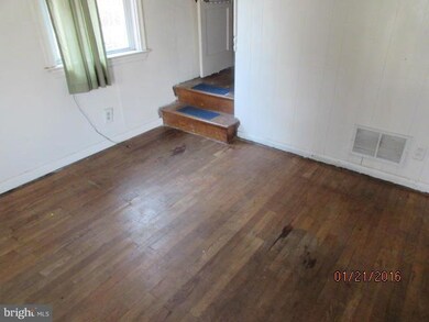 8436 Oakleigh Rd, Parkville, MD 21234 - photo 5