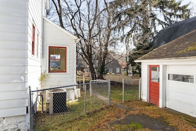 17 Vincent St, Binghamton, NY 13905 - photo 4