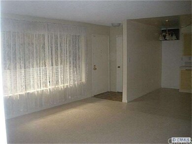 Living Room to Entry