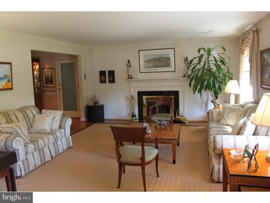 1316 Anthony Wayne Dr, Wayne, PA 19087 - photo 6