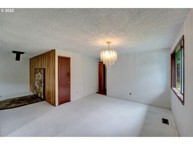 740 NW 7th Ave, Canby, OR 97013 - photo 3