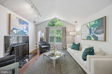 3508 Waltham Ct unit 182, Yardley, PA 19067 - photo 3