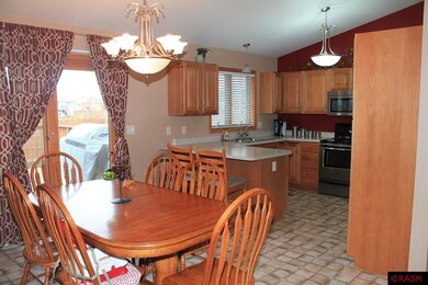 312 Maverick Dr, Mankato, MN 56001 - photo 3