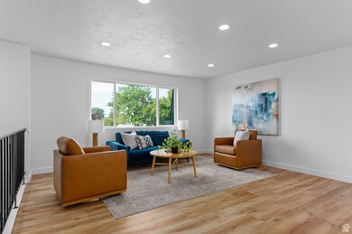 920 E Violet Cir, Sandy, UT 84094 - photo 4