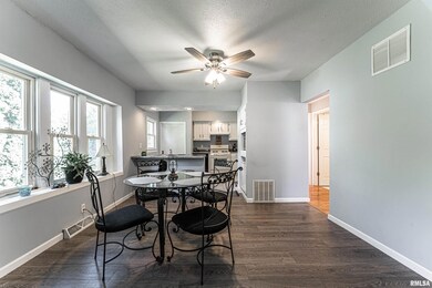 515 4th St, Lincoln, IL 62656 - photo 6