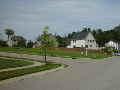 1572 S Andrew Cir unit 17, Bloomington, IN 47401 - photo 4