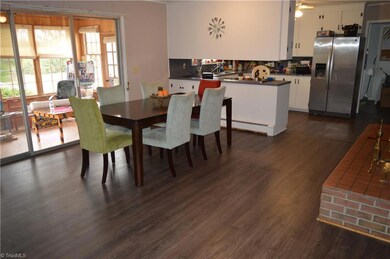 402 Springwood Rd, Asheboro, NC 27205 - photo 5