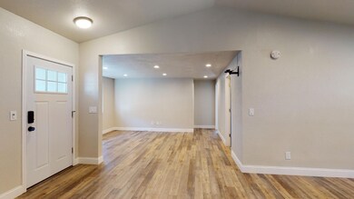 60141 Agate Rd, Bend, OR 97702 - photo 2