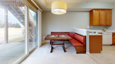 699 Pointe Dr unit 14I, Crystal Lake, IL 60014 - photo 5