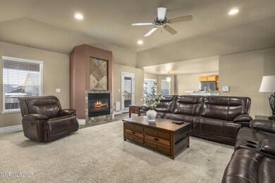 6-web-or-mls-A7407158