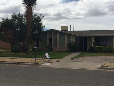 10700 La Subida Dr, El Paso, TX 79935 - photo 2